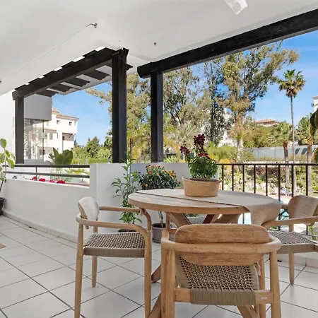 Charming And Spacious In Medina Garden - Puerto Banus Apartmán *
