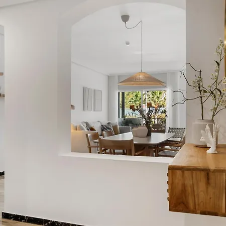 Charming And Spacious In Medina Garden - Puerto Banus マルベーリャ